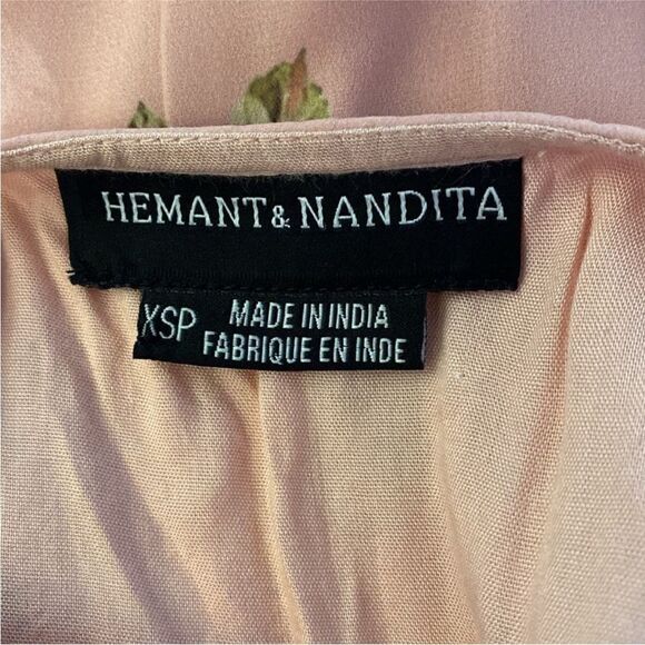 Hemant & Nandita Floral print embroidered top, XS - Picture 9 of 10